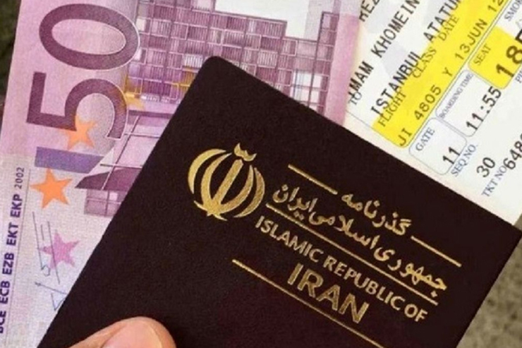 سخنگوی کمیسیون برنامه و بودجه مجلس جزئیات جلسه عصر امروز این کمسیون درباره جزئیات لایحه بودجه سال ۱۴۰۱ را تشریح کرد.