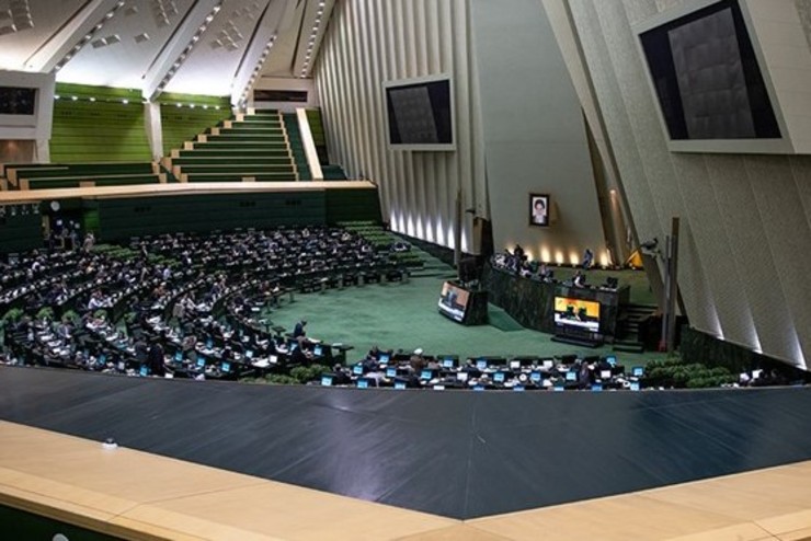 نمایندگان مجلس شورای اسلامی امروز (چهارشنبه ۲۴ آذر ۱۴۰۰) با ایجاد محدودیت در تخصیص رتبه‌های پنج گانه به معلمان مخالفت کردند.