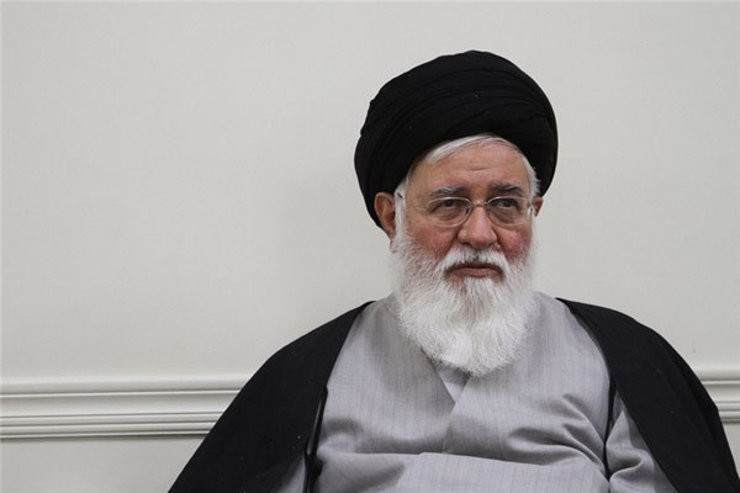کسی که در مقابل جهاد تبیین یک روزنامه یا فضای مجازی قرار گیرد و با جهادگران تبیین مقابله کند، دشمن و عامل نفوذی دشمن است.