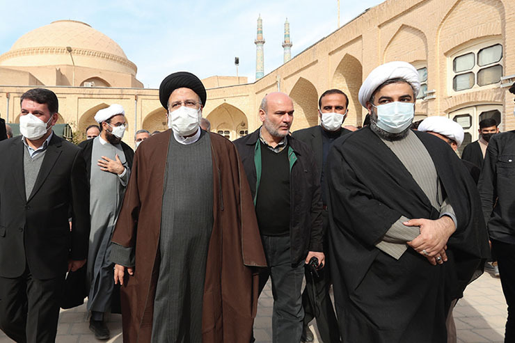در روزهای گذشته استان یزد در دوازدهمین سفر رئیس جمهوری و هیئت دولت، میزبان سیدابراهیم رئیسی و همچنین برخی از اعضای کابینه بود. نمایندگان مجلس درباره سفر رئیس جمهور به یزد چه گفتند؟
