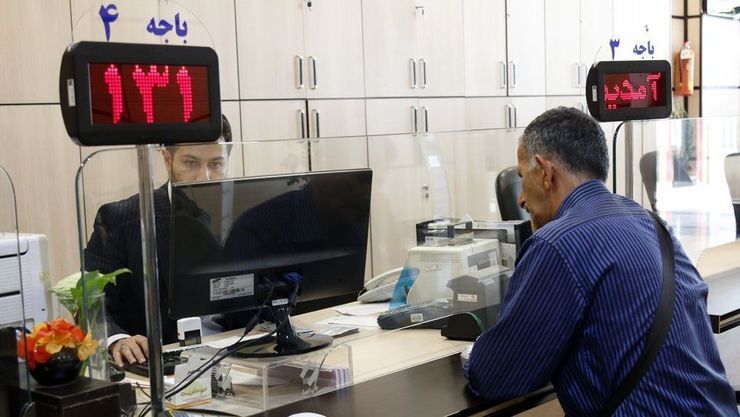 معاون مسکن و ساختمان وزارت راه و شهرسازی گفت: بخشی از اقساط وام نهضت ملی مسکن برای دهک‌های پایین توسط دولت پرداخت خواهد شد که بسته به قانون بودجه ۱۴۰۱ و میزان منابعی که به صندوق ملی مسکن می‌آید، رقم آن به‌زودی اعلام خواهد شد.