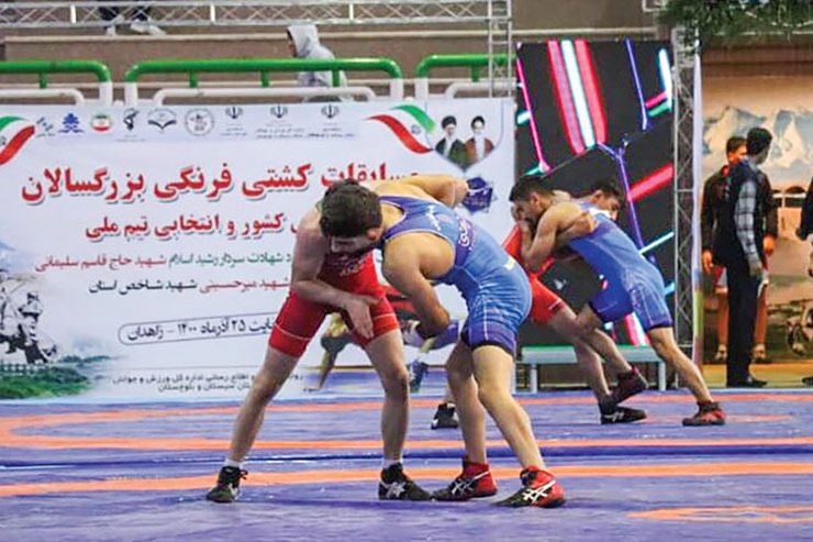 رقابت‌های کشتی فرنگی بزرگ‌سالان قهرمانی کشور با ایستادن تیم‌های خوزستان، تهران و مازندران بر سکو‌های اول تا سوم به پایان رسید و در‌این‌بین تیم کشتی فرنگی خراسان‌رضوی در جایگاه نهم ایستاد.