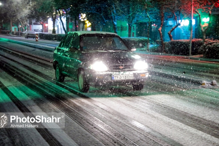 کارشناس مرکز پیش‌بینی هواشناسی خراسان رضوی گفت: بر اساس نقشه‌های هواشناسی از دوشنبه شب و صبح روز سه شنبه یک سامانه بارشی قوی استان خراسان رضوی را تحت تاثیر قرار می‌دهد که این سامانه باعث افزایش ابرناکی و بارش باران و برف در استان خواهد شد.