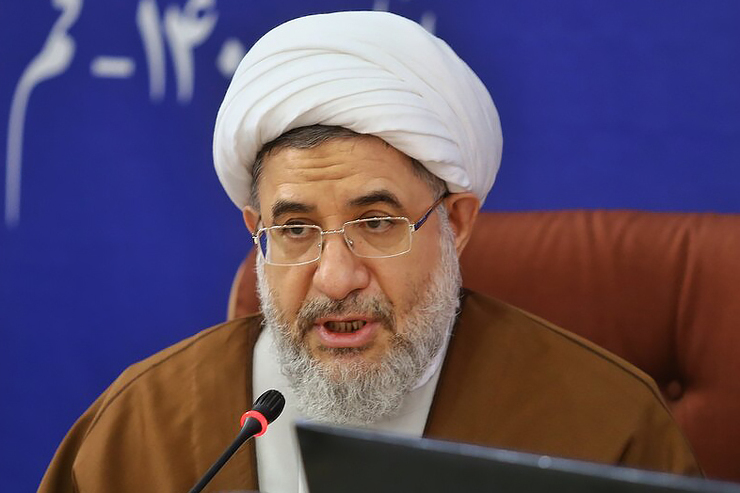 آیت‌الله اراکی: خرید زمین مجازی در متاورس از نظر شرعی جایز نیست