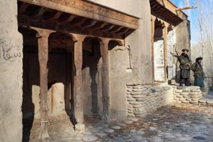رییس اطلاعات و فرهنگ طالبان در بدخشان با تاکید بر حفظ آثار تاریخی و باستانی در افغانستان از بازسازی و مرمت مقبره حکیم ناصر خسرو در این ولایت خبر داد.