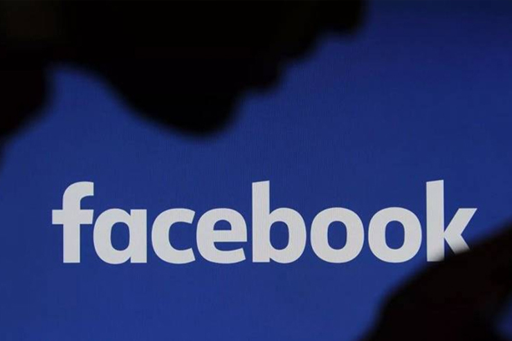 در نظرسنجی انجام شده توسط سایت Yahoo Finance، فیسبوک (متا فعلی) عنوان بدترین شرکت ۲۰۲۱ را دریافت کرده است. این سایت هر ساله با انجام نظرسنجی بهترین شرکت سال را انتخاب می‌کند اما امسال برای اولین بار، نظرسنجی برای انتخاب بدترین شرکت سال هم انجام شده که فیسبوک توانسته رتبه‌ی اول این رقابت را از آن خود کند.