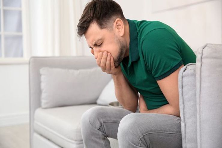 تهوع احساس بالا آوردن غذا و به هم خوردن دل. نوعی احساس است همراه با حرکت معکوس اندام‌های گوارشی که معده برای بیرون‌راندن چیزی که در داخل آن است، انجام می‌دهد.