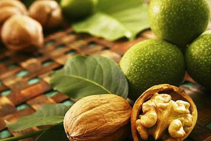 مطالعات محققان نشان می‌دهد خوردن غذا‌های سرشار از آنتی‌اکسیدان و ورزش کردن می‌تواند تاثیر شگفت انگیزی در کاهش علائم آرتروز داشته باشد.