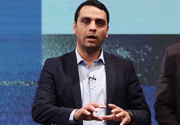 به نظر می‌رسد مسئول سابق سازمان لیگ نقش زیادی در اجرای تبلیغات محیطی استقلال داشته است.