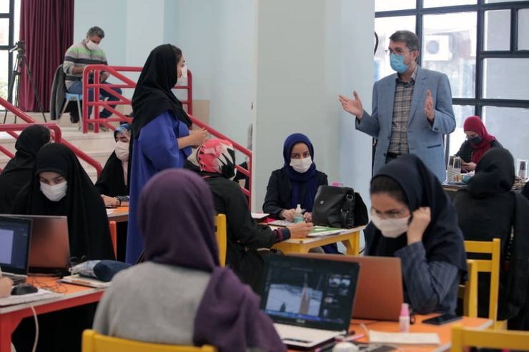 باتوجه به درخواست علاقه‌مندان و هنردوستان مشهدی، مهلت ثبت‌نام کارگاه تخصصی آذین‌های نوروزی جشنواره بین‌المللی هنر‌های شهری مشهد که به‌صورت تور بازدیدی و کلاس آموزشی برگزار می‌شود تمدید شد.