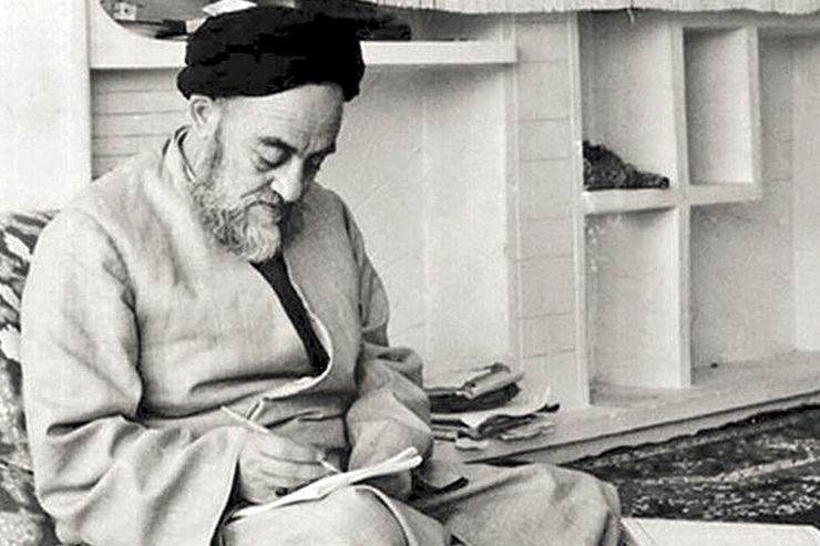  سال‌های نخست تحصیل آقا سید جواد در شهر تبریز سپری می‌شد آن هم در دورانی متلاطم که هر روز آبستن حوادث مهمی در این شهر بود. همه این اتفاق‌ها از نگاه آقا سید جواد می‌گذشت...