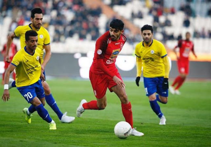 پرسپولیس موفق شد بازی مقابل نفت مسجدسلیمان را با یک گل ببرد و در جدول رده بندی از استقلال پیشی بگیرد.