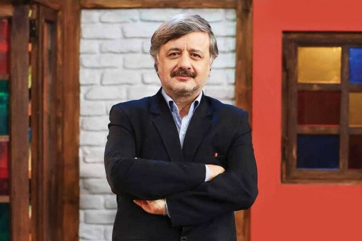 واکنش محمدکاظم کاظمی به دیدگاه کارن همایونفر درباره اجرای کمدین افغانستانی در عصر جدید + فیلم