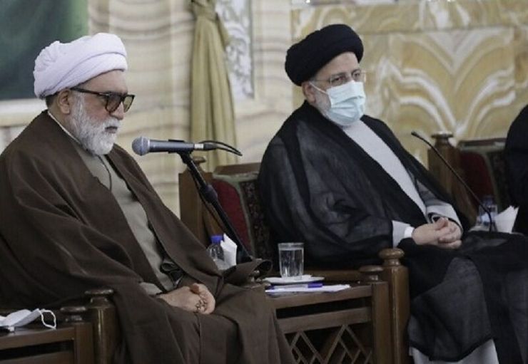 حجت‌الاسلام احمد مروی، تولیت آستان قدس رضوی گفت: سفر‌های استانی و اقدامات و تصمیمات امیدوار کننده دولت، بارقه امید و نشاط را در دل مردم ایجاد کرده است.