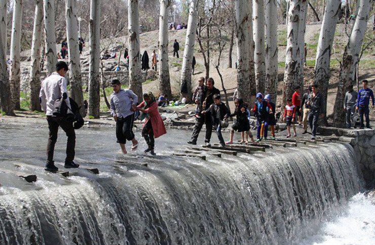 بوستان های بزرگ شهر پذیرای زائران و مجاوران در روز طبیعت | آماده باش بیش از  ۲۵۰۰ نفر از نیروهای خدمات شهری