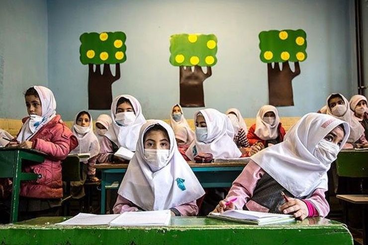حضور یک میلیون و ۴۰۰ هزار دانش آموز خراسان رضوی در کلاس درس (۱۴ فروردین ۱۴۰۱)