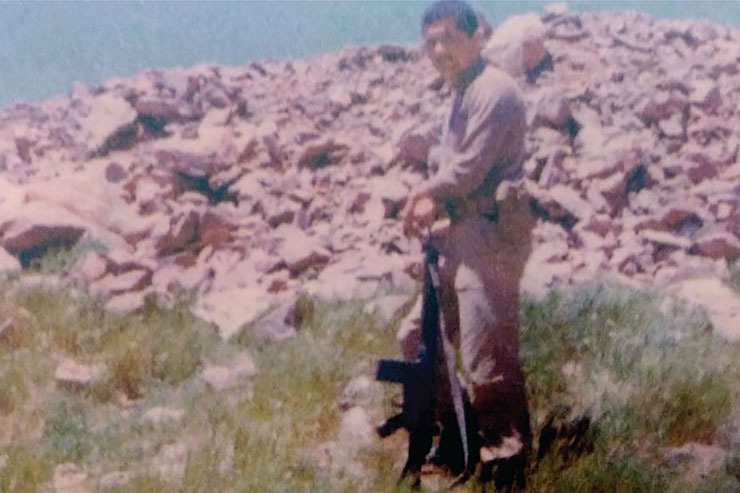 از اندام و هیکل درشتش می ‎شد حدس زد که ورزشکار است. علیرضا جوان، ورزش دوست فریمانی، در رشته کشتی فعال بود و بار‌ها روی تشک، پشت حریفان را به خاک مالیده بود.