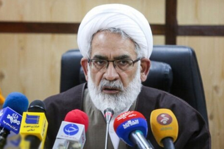 دادستان کل کشور به دادستان مشهد دستور داد ضمن برخورد قاطعانه با عامل و یا عوامل این حمله وحشیانه، شناسایی دست های پشت پرده آن در دستور کار نیروهای اطلاعاتی و امنیتی قرار گیرد.