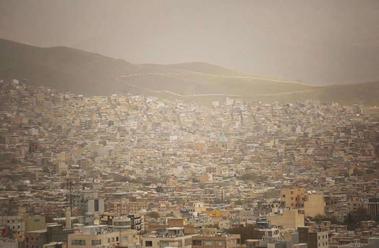 مدیرکل مدیریت بحران استانداری کردستان از تعطیلی مدارس برخی از شهرستان‌‌های استان به علت آلودگی هوا خبر داد.