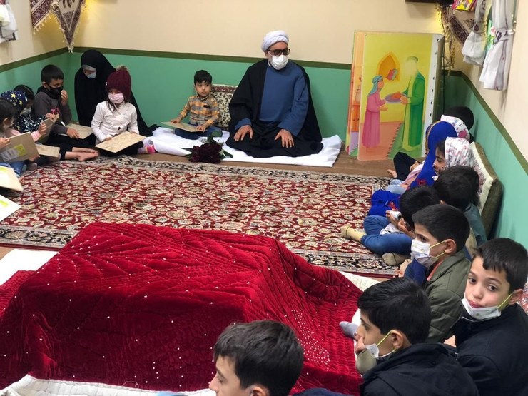 نخستین رواق تخصصی کودک با حضور تولیت آستان قدس رضوی در بخشی از فضای رواق کوثر حرم مطهر افتتاح شد.