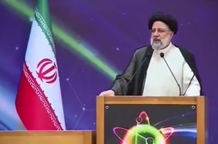 برای چندصدمین بار اعلام می‌کنیم از حقوق هسته‌ای ملت ایران یگ گام هم عقب‌نشینی نخواهیم کرد.