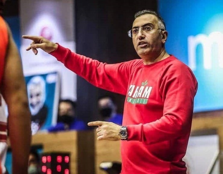 تیم بسکتبال ذوب آهن در اولین دیدار مرحله نیمه نهایی مقابل نظم آوران سیرجان به پیروزی رسید.