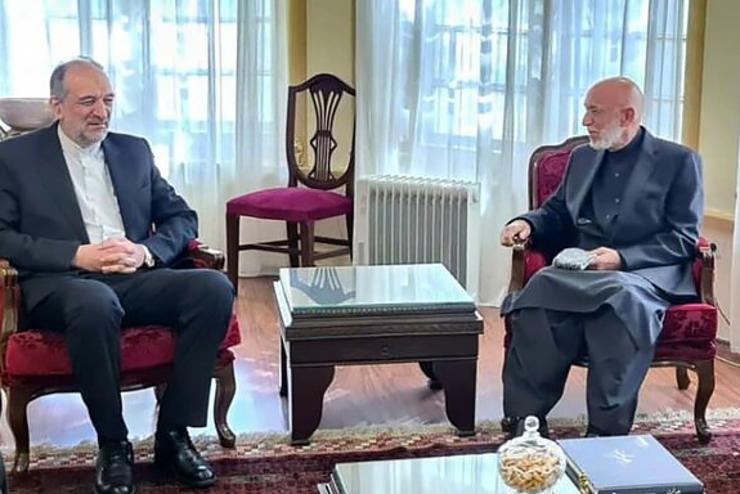 سفیر ایران در کابل در دیدارهای جداگانه با حامد کرزی رئیس جمهور پیشین افغانستان و امیرخان متقی دیدار و گفت‌وگو کرد.