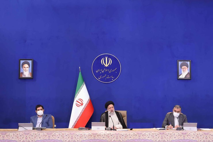 سخنگوی دولت گفت: با مصوبه امروز دولت صدور روادید متقاضیان سفر به ایران در جریان رویداد ‎جام جهانی ۲۰۲۲ قطر، رایگان شد.
