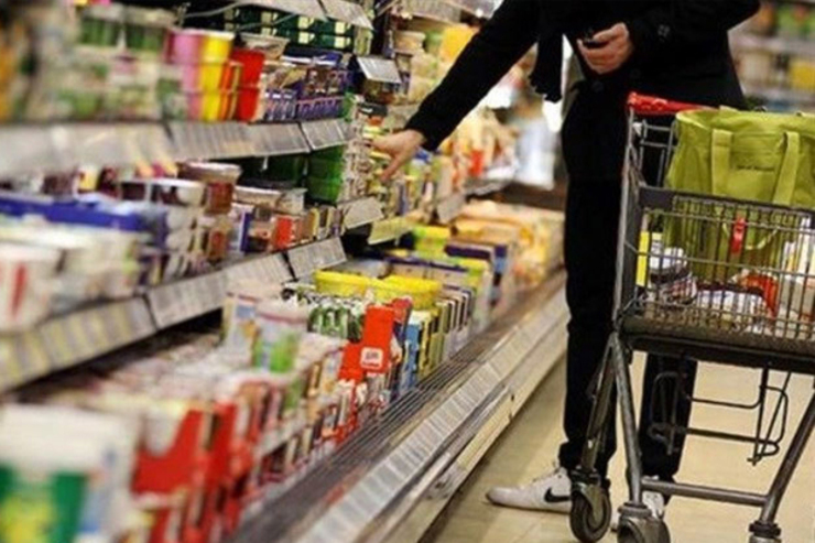 مدیر بازرسی و نظارت بر اصناف مشهد با اشاره به انجام بیش از ۱۲ هزار ۸۰۰ مورد بازرسی از واحد‌های صنفی در طرح نوروزی در مشهد گفت: در فاز زائرین که از ۲۵ اسفند ماه سال گذشته تا پایان ۱۵ فرودین ماه سال جاری صورت گرفت، ۴۴۰۰ مورد بازرسی از واحد‌های صنفی انجام شد که منجر به تشکیل ۸۱۰ فقره فرم تخلف به ارزش ریالی ۱۷ میلیارد و ۲۰۰ میلیون ریال بوده است.