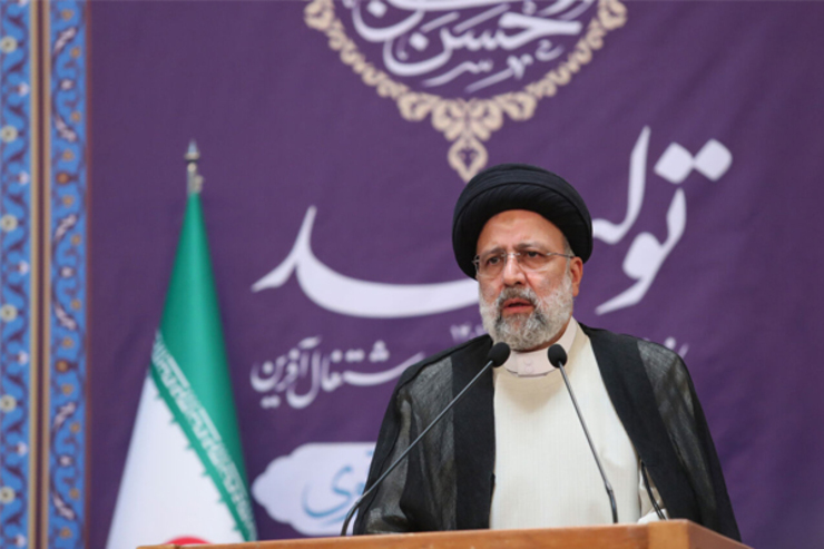 رئیس‌جمهور با تاکید بر اینکه دولت با اراده و تصمیم جدی بدنبال انجام اقدامات شجاعانه بویژه در حوزه اصلاحات اقتصادی است، حفاظت از معیشت و سفره‌های مردم را اولویت اصلی دولت در اجرای اصلاحات اقتصادی خواند.