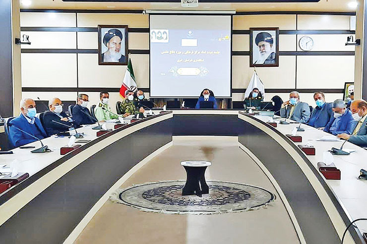 نظری، استاندار خراسان‌رضوی گفت: باغ‌موزه دفاع‌مقدس باید با تلاش همه دستگاه‌های استان عملیاتی شود تا با تکمیل فرایند‌های اجرایی آن، در اختیار زائران و مجاوران امام رضا (ع) قرار گیرد.