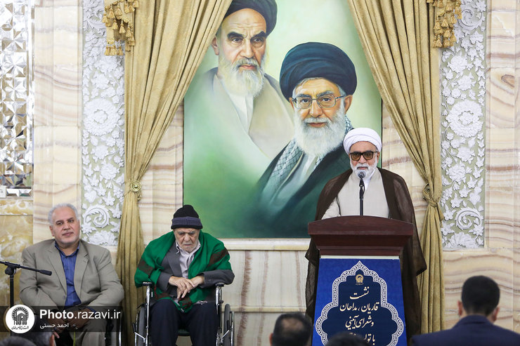 تولیت آستان قدس رضوی بر اهمیت احیای جلسات سنتی و خانگی قرآن تأکید کرد و آن جلسات را کانون‌های مهم ارتباط اجتماعی و ترویج فرهنگی دینی در جامعه دانست.