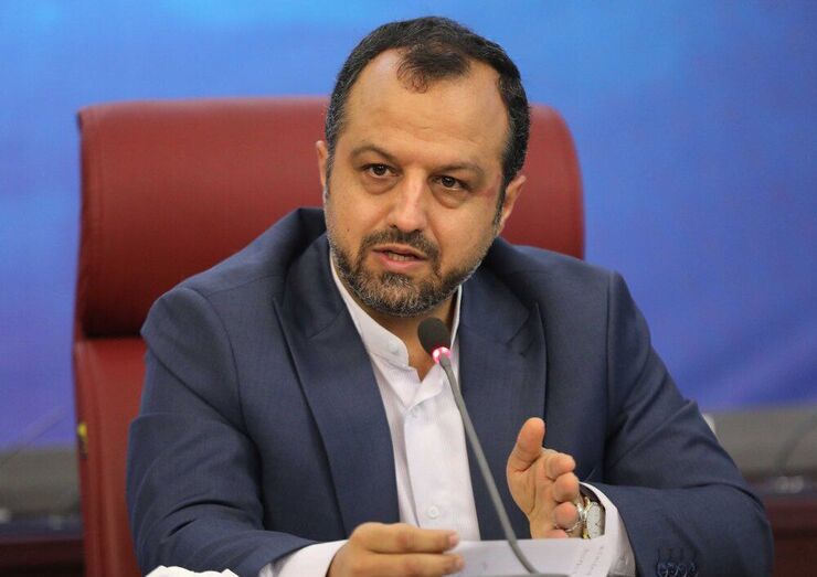 وزیر اقتصاد گفت: برای اولین بار امروز ۳۱۳ صورت مالی شرکت‌های دولتی از همه وزارتخانه‌ها را در سامانه برای عموم مردم در دسترس قرار دادیم تا صاحب نظران بتوانند نقد کنند. این رویه ادامه خواهد داشت.