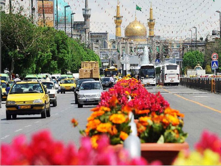 معاون خدمات شهری شهرداری مشهد گفت: از زائران نوروزی تقاضا دارم برای اطلاع از وضعیت اقامت در مشهد و عدم سردرگمی در معابر شهر با سامانه ۱۳۷ تماس بگیرند.