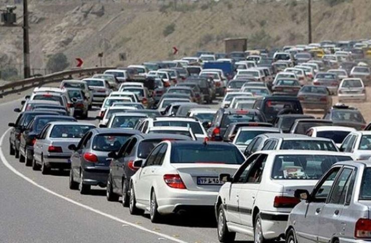 هم اکنون ترافیک در خروجی‌های مشهد سنگین و در ورودی‌های این کلانشهر نیمه‌سنگین است.