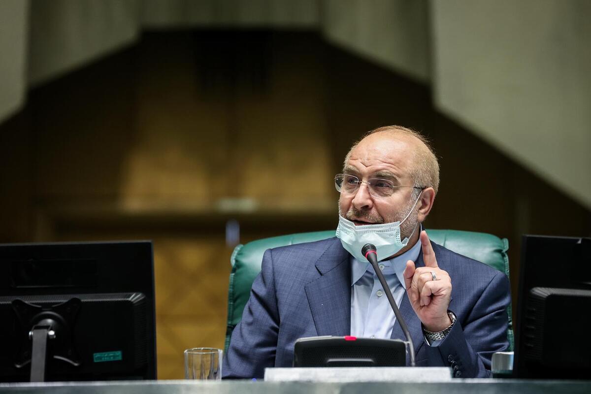 رئیس مجلس گفت: اقدام رئیس جمهور مبنی بر تغییر رئیس کل بانک مرکزی ضرورتی اجتناب‌ناپذیر بود که از این اقدام ایشان تشکر می‌کنم. البته ضروری است این تغییر با اصلاحات ساختاری، سیاست‌گذاری و مدیریتی، تکمیل شود تا مسئله به‌صورت پایدار حل شود.