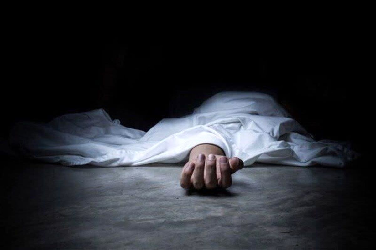 هنوز نحوه فوت ۲ کودک خلیل آبادی توسط پدرشان مشخص نشده است. پدر پس از این جنایت، خود را حلق آویز کرد.