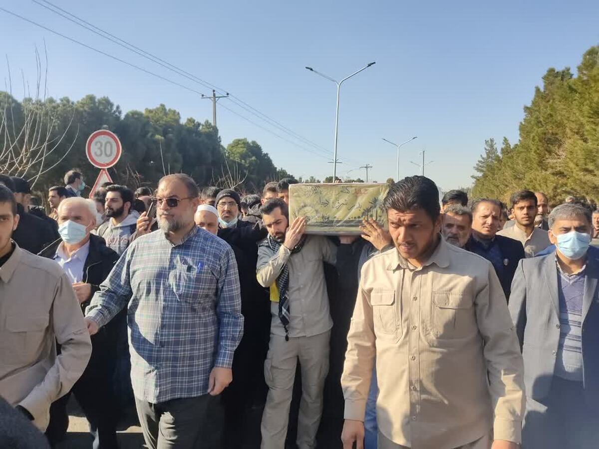 پیکر مطهر شهید گمنام دفاع مقدس، ظهر امروز، ۱۱ دی ۱۴۰۱، در دانشگاه علوم پزشکی مشهد آرام گرفت.