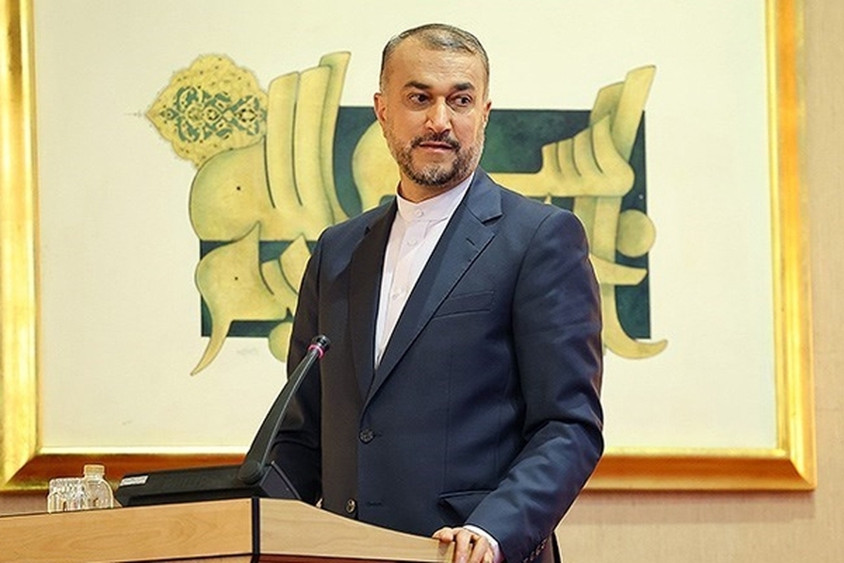 وزیر امور خارجه گفت: حدود ۶۰ نفر از مقامات آمریکا که در ترور نقش داشته‌اند در لیست سیاه ایران قرار دارند. آن‌ها در مذاکرات خواستار برداشته شدن این ۶۰ مقام از لیست سیاه ایران بودند.