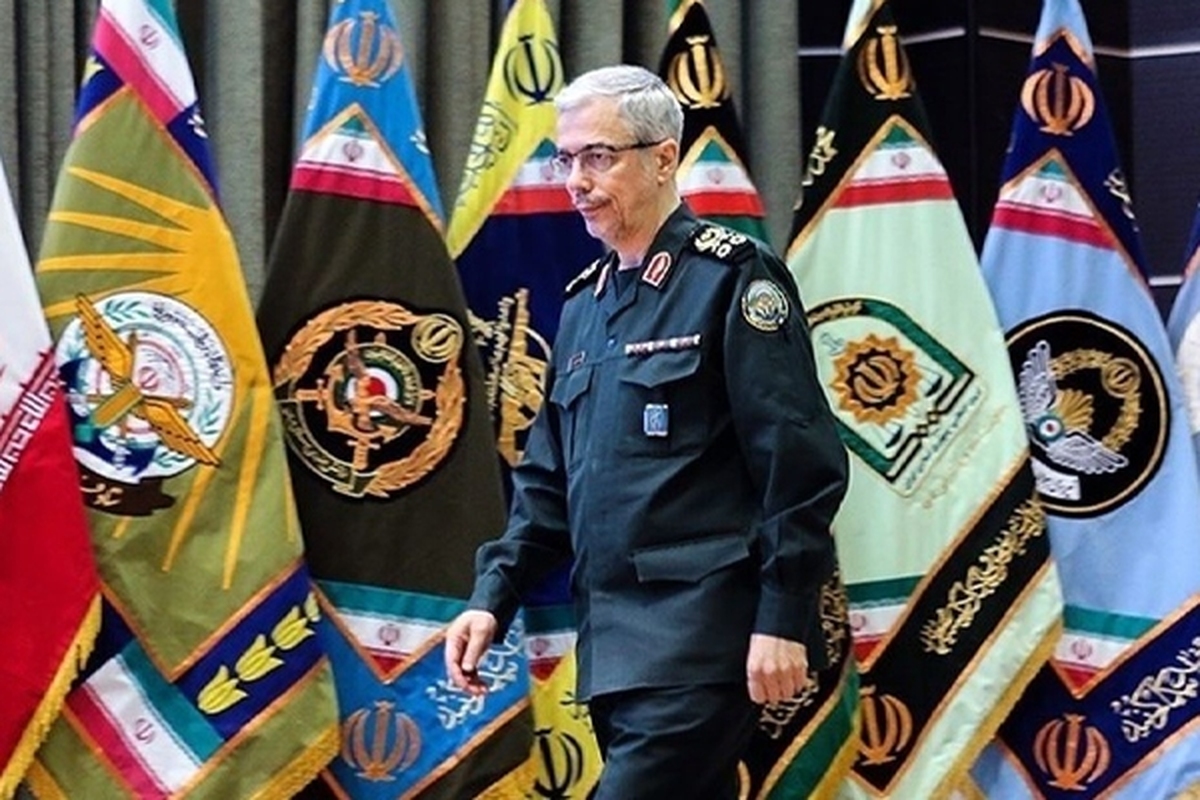 رئیس ستادکل نیرو‌های مسلح گفت: انتقام از آمران و مباشران و عاملان ترور سردار سلیمانی، هرگز از دستورکار جوانان جهان اسلام خارج نخواهد شد.