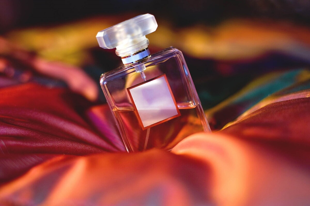 عطر به دلیل ایجاد یک رابطه احساسی بین شما و افراد مانند امضای شخصی شما خواهد شد. اگر امضای شخصی شما کاملا مطابق با شخصیت حقیقی‌تان باشد.