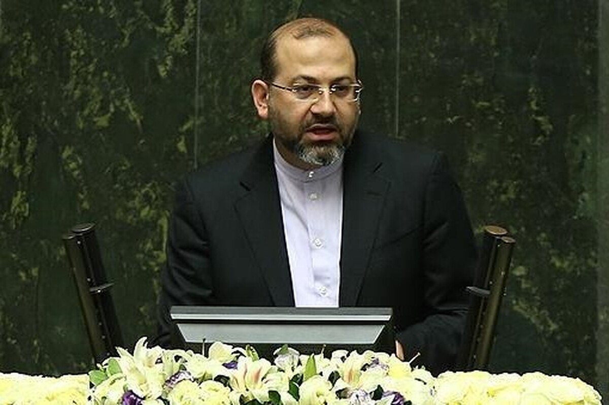 رئیس دیوان محاسبات با بیان اینکه سفر‌های استانی را نه به صورت نمایشی بلکه برای حل مسائل و مشکلات نمایندگان در اجرای پروژه‌ها آغاز خواهیم کرد، گفت: ما حسابرسی در اتاق‌های در بسته و ساختمان شیشه‌ای ونک را رها می‌کنیم و برای حسابرسی در صحنه اجرای پروژه حضور می‌یابیم.