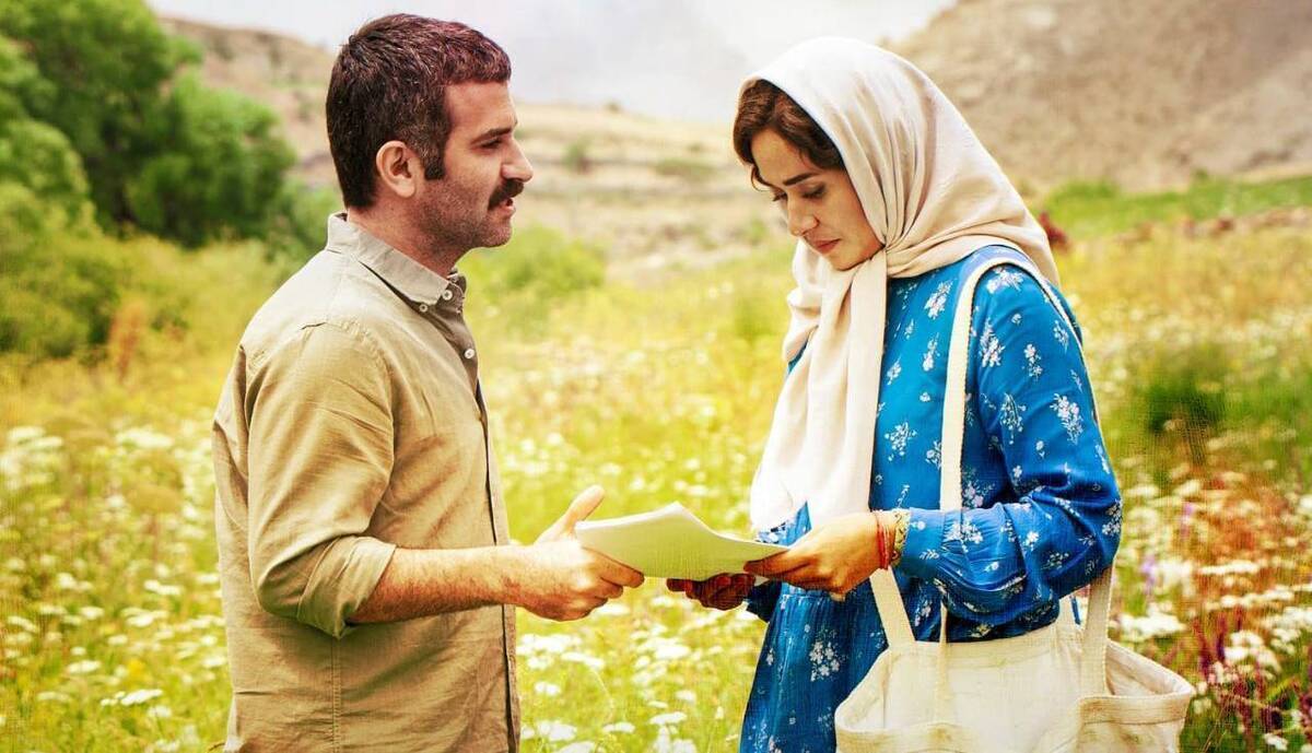 «ملاقات خصوصی» نخستین تجربه امید شمس به‌عنوان کارگردان است.