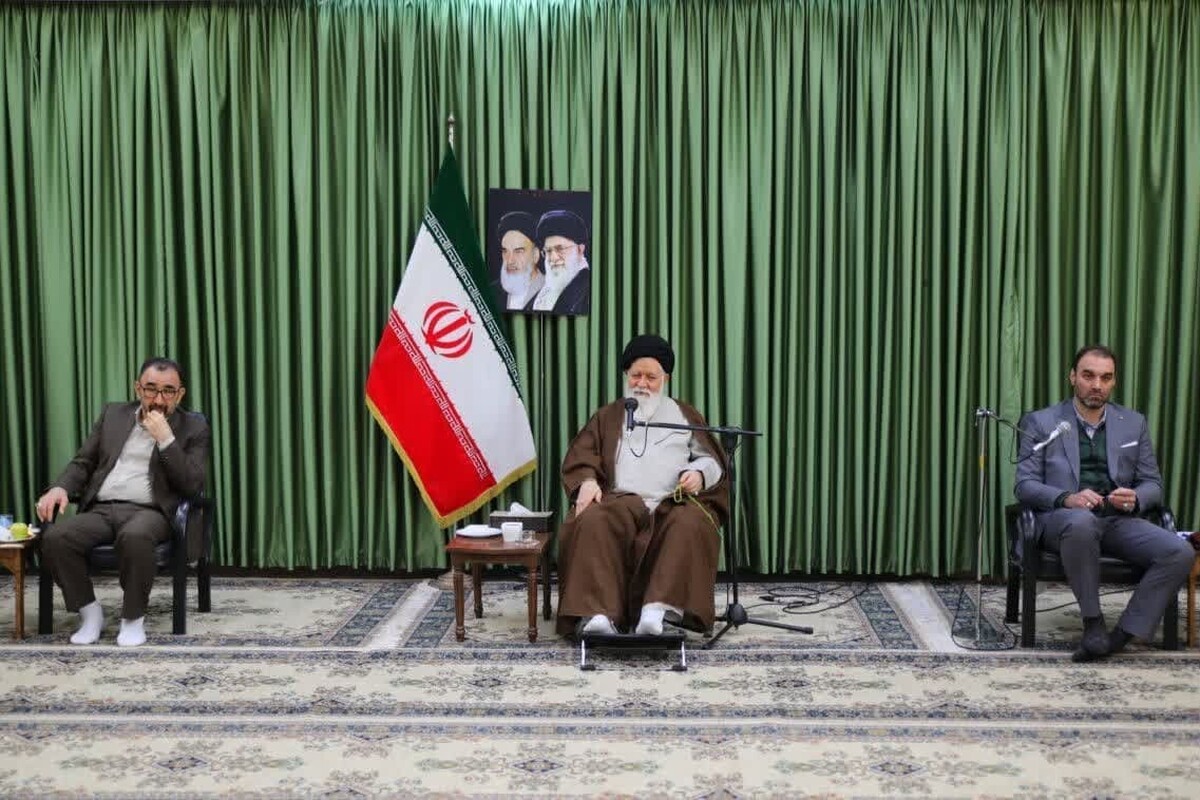 نماینده ولی فقیه در استان خراسان رضوی گفت: مسلم است که فقط نیروی انتظامی نمی‌تواند در این عرصه وارد عمل شود، زیرا فقط با اقدام سلبی نمی‌توان امر به معروف و نهی از منکر کرد. نمی‌شود بگیر و ببند به راه انداخت و امیدوار بود که حجاب تبدیل به فرهنگ شود.