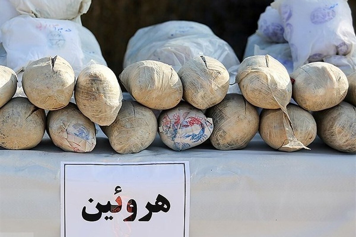 فرمانده پلیس فرودگاه‌های کشور از کشف قریب به ۵ کیلوگرم مخدر هروئین از بطری‌های شامپو در فرودگاه بندرعباس خبر داد.