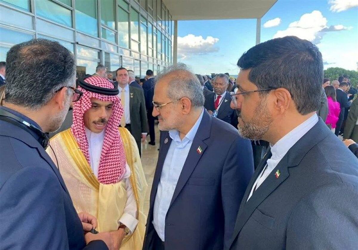 معاون پارلمانی رئیس‌جمهور که برای مراسم تحلیف رئیس‌جمهور برزیل به آن کشور سفر کرده بود، در حاشیه آن مراسم دیدار مفصلی با وزیر امور خارجه عربستان داشت که در خصوص از سرگیری مذاکرات بین دو کشور بحث و تبادل نظر شد.