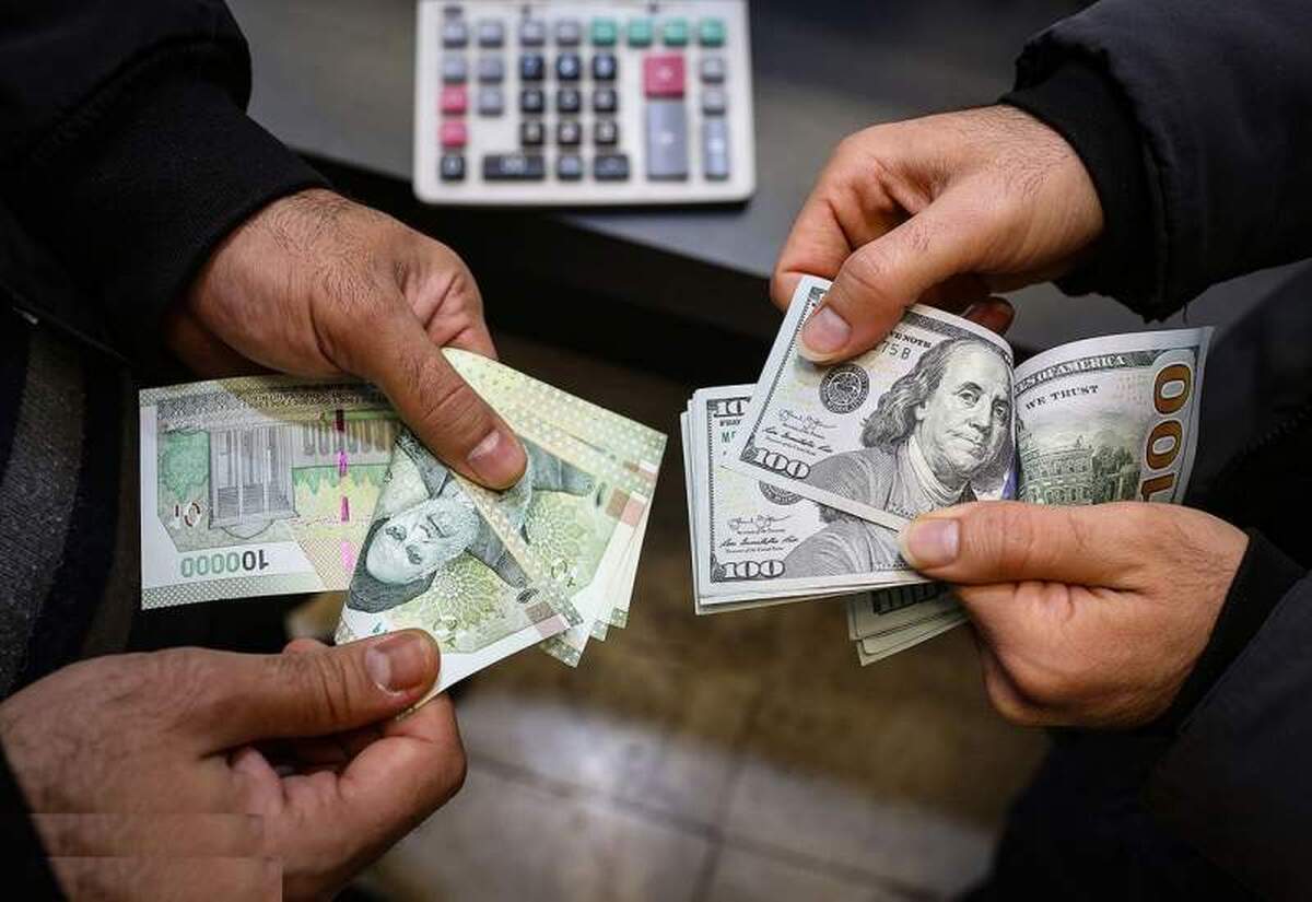 بررسی قیمت انواع ارز نشان می‌دهد شتاب رشد نرخ ارز گرفته شده، اما همچنان قیمت‌ها صعودی است.