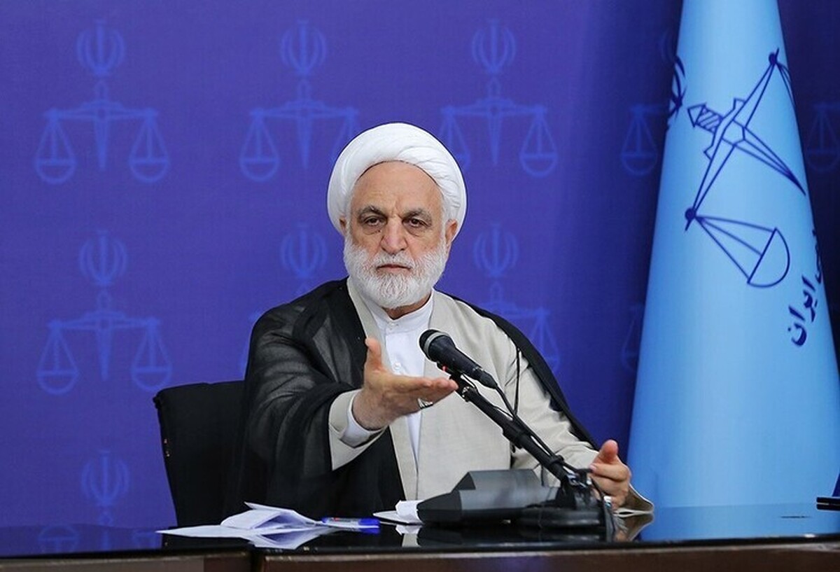 رییس دستگاه قضا در جلسه مشترک با وزیر اقتصاد و رییس سازمان امور مالیاتی بر دریافت مالیات عادلانه از مردم و اصلاح فرآیند‌ها تاکید کرد.