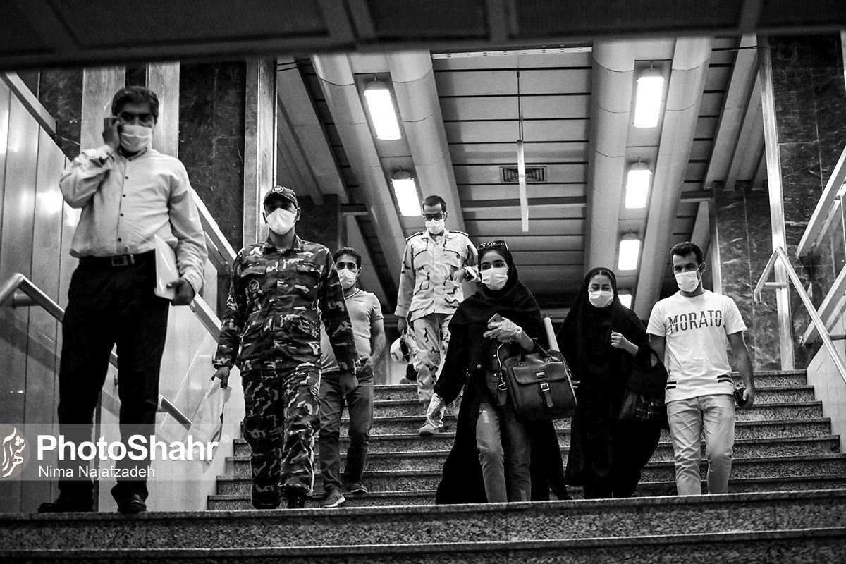 معاون بهداشت دانشگاه علوم پزشکی مشهد گفت: استفاده از ماسک در فضای سرپوشیده صد‌‌ درصد الزامی است.