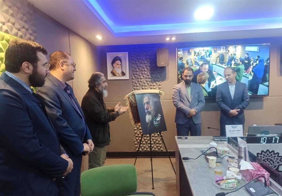 مراسم رونمایی از آلبوم موسیقی «زار» استاد محسن نفر در حوزه هنری برگزار شد.